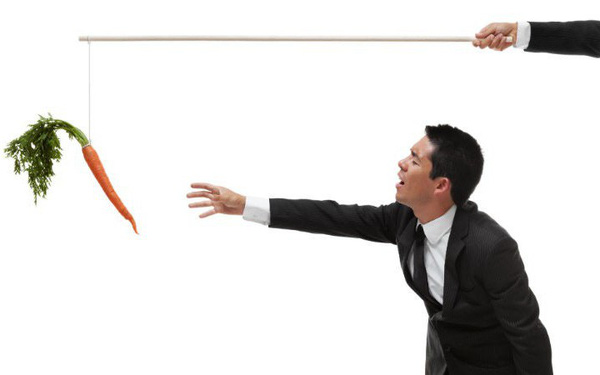Sếp muốn thưởng phạt nhân viên hiệu quả đều cần biết nguyên lý kinh tế này