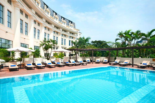 Các loại gạch, đá ốp lát thường dùng cho bể bơi