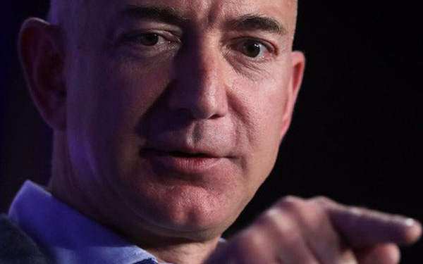 Theo người giàu nhất thế giới Jeff Bezos, chỉ cần hỏi 1 câu này để biết bạn có thông minh không