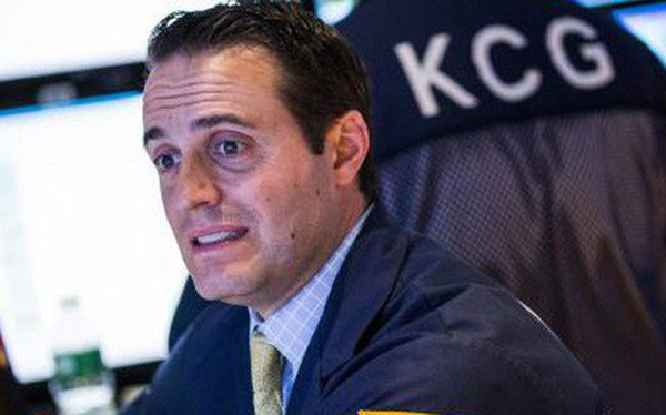 Ngày tắm máu thứ 2 của chứng khoán Mỹ, S&P 500 thủng mốc quan trọng, "đáy" đã lộ diện?