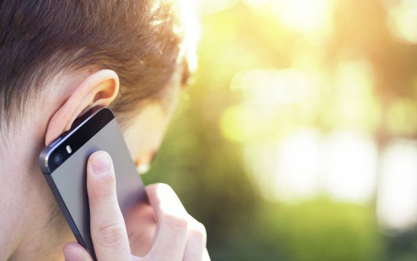 5 bí quyết nói chuyện qua điện thoại để gây ấn tượng mà ít người biết đến