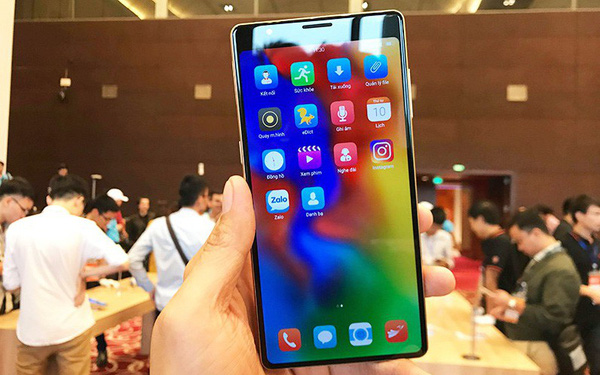 Bphone 1 chán "không thể tin nổi", Bphone 2 chất vừa nhưng “chát" nhiều hơn, Bphone 3 chất và giá không còn “chát”: Khi chưa trải nghiệm, đừng vội quy kết CEO Nguyễn Tử Quảng lại “nổ”
