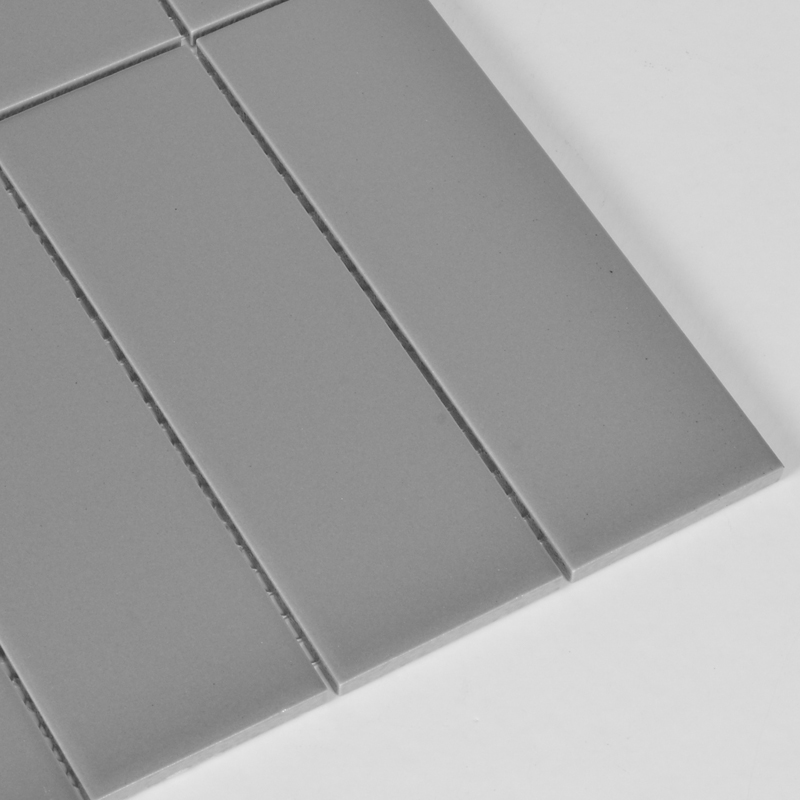 Gạch ốp tường màu đen kết hợp màu trắng matte  300 x 300mm