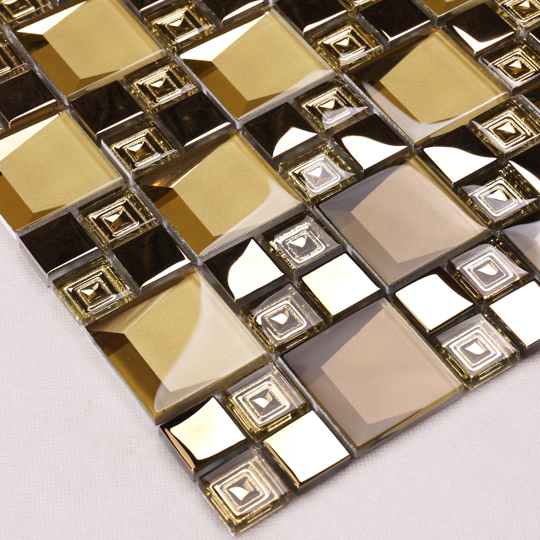 Gạch mosaic thủy tinh mạ điện Rose Gold HDT04 