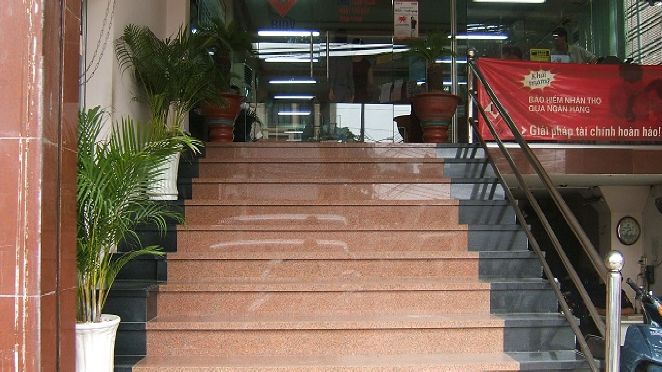 Đá ốp lát cầu thang CT02