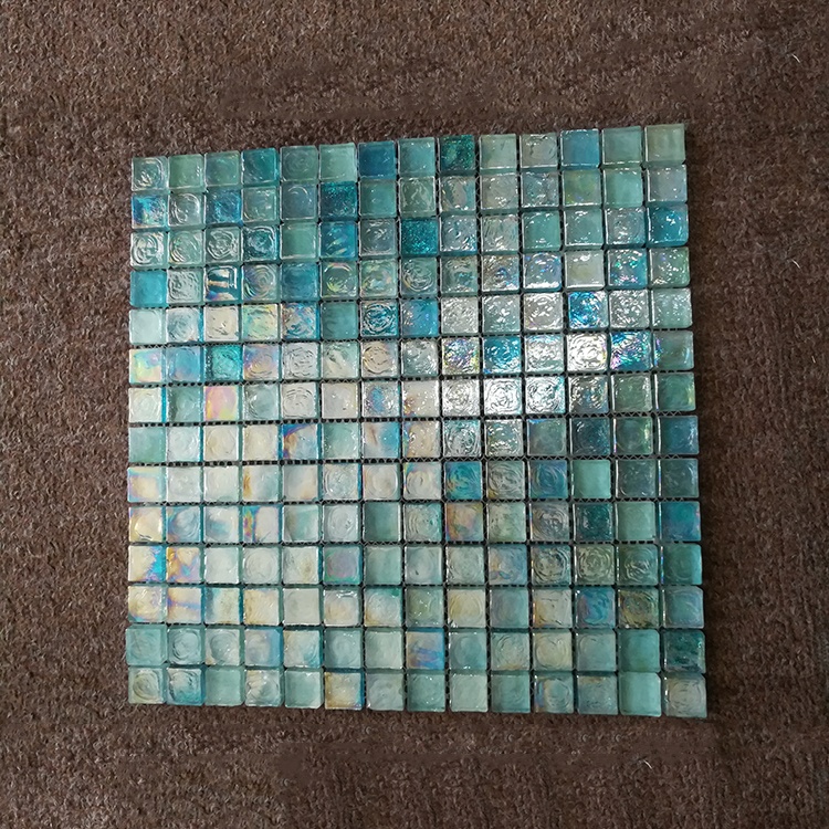 Gạch mosaic thủy tinh màu xanh bể bơi
