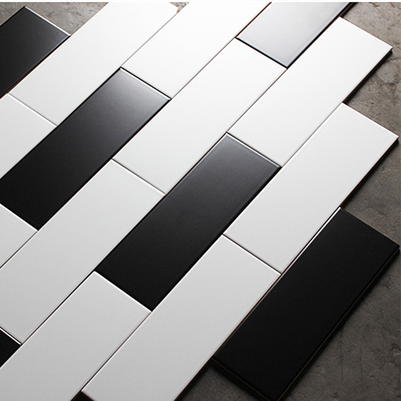 Gạch ốp tường màu đen kết hợp màu trắng matte  300 x 300mm