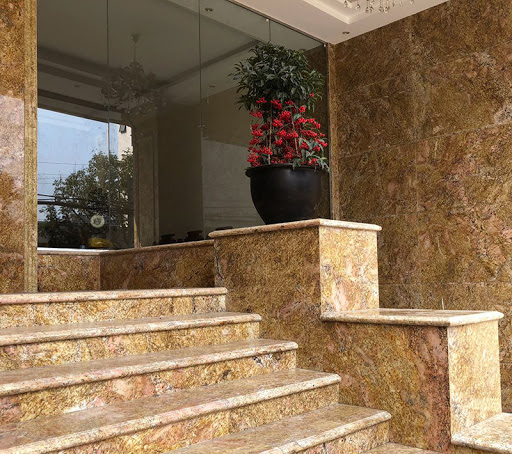 Đá ốp lát hoa cương vàng Anh Quốc